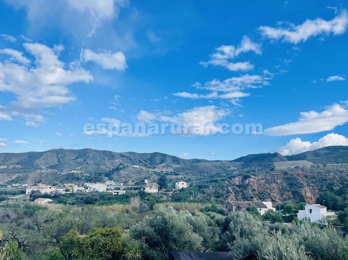 Image No.17-4 Bed Country House for sale