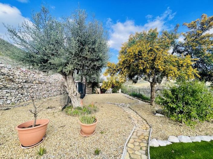 Image No.22-4 Bed Country House for sale