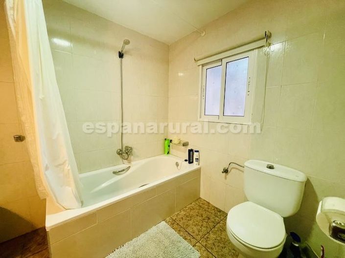 Image No.8-4 Bed Country House for sale