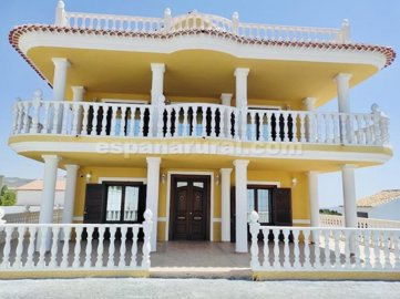 10 Bed Villa for sale