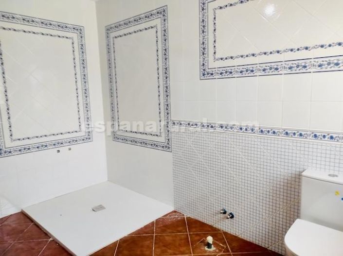 Image No.17-10 Bed Villa for sale