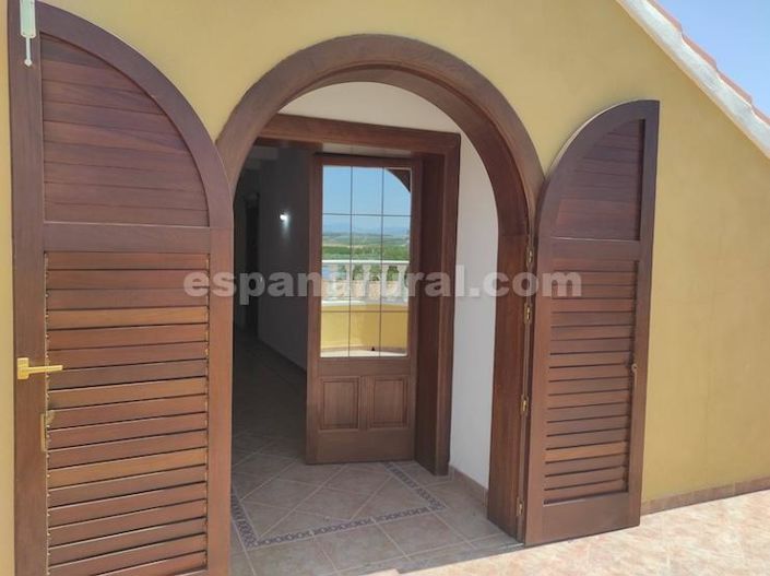 Image No.21-10 Bed Villa for sale
