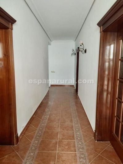 Image No.5-10 Bed Villa for sale