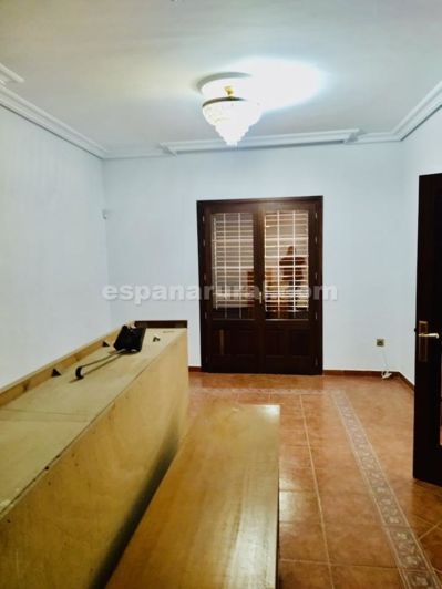 Image No.6-10 Bed Villa for sale