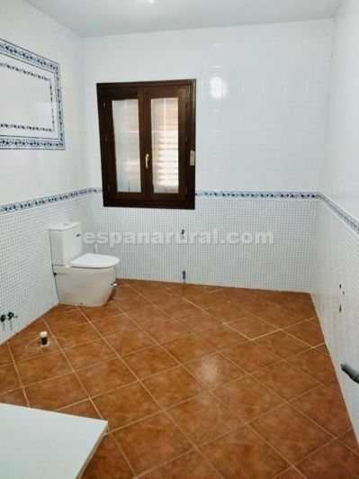 Image No.8-10 Bed Villa for sale