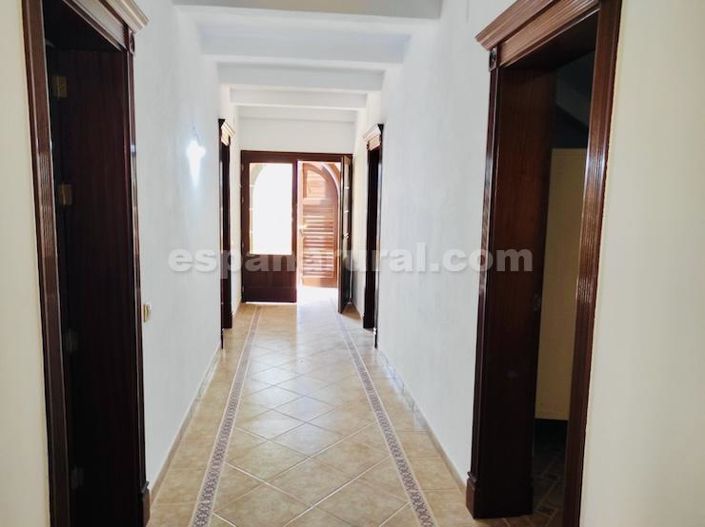 Image No.9-10 Bed Villa for sale