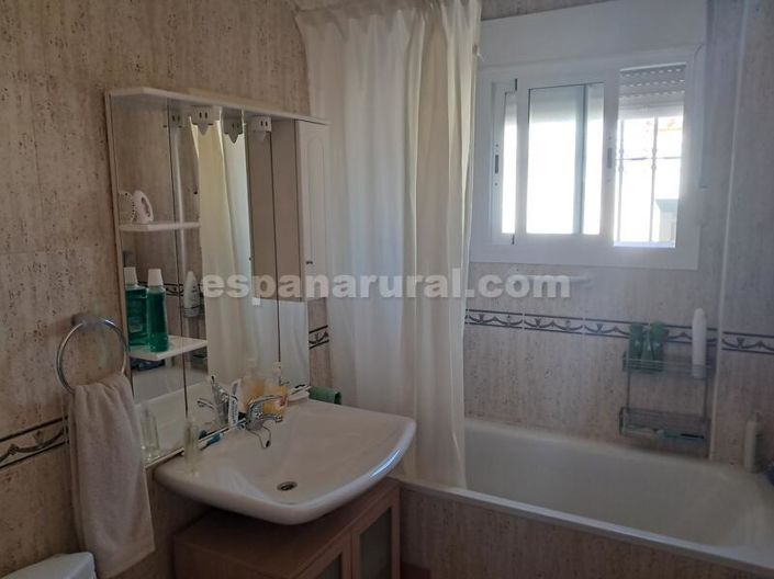 Image No.12-3 Bed Villa for sale