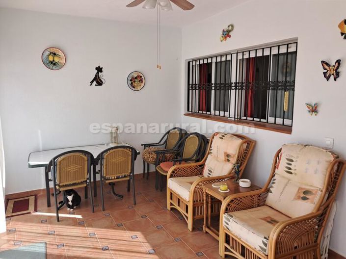 Image No.2-3 Bed Villa for sale