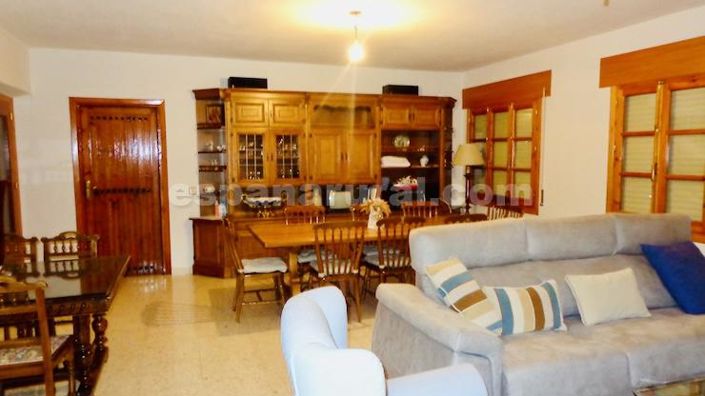 Image No.5-4 Bed Villa for sale