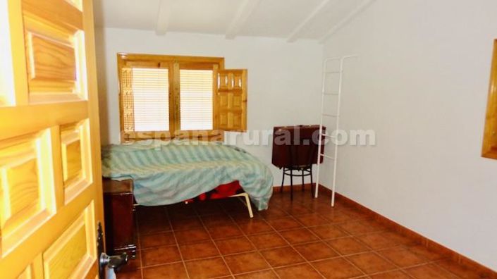 Image No.11-9 Bed Country House for sale