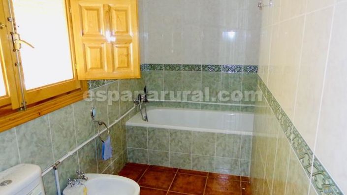 Image No.7-9 Bed Country House for sale