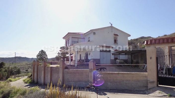 Image No.1-3 Bed Villa for sale