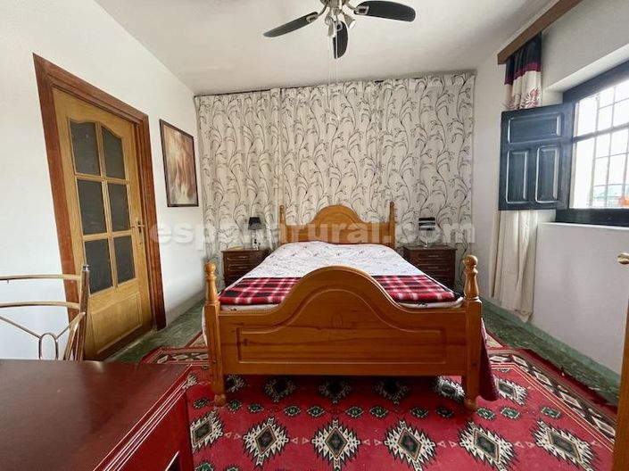 Image No.5-4 Bed Village House for sale