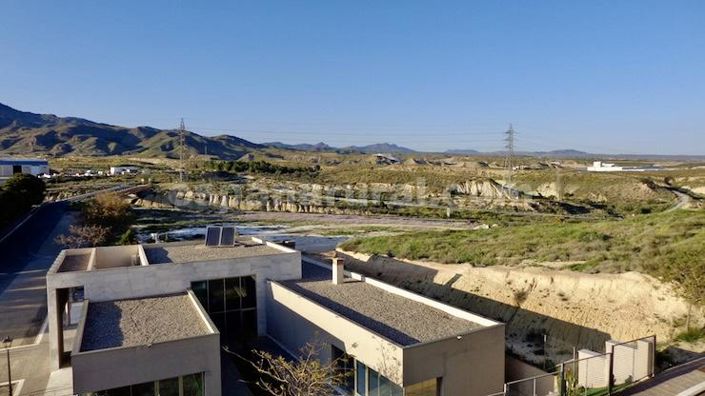 Image No.15-3 Bed Apartment for sale