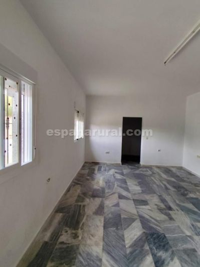 Image No.2-2 Bed Country House for sale