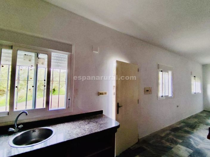 Image No.4-2 Bed Country House for sale