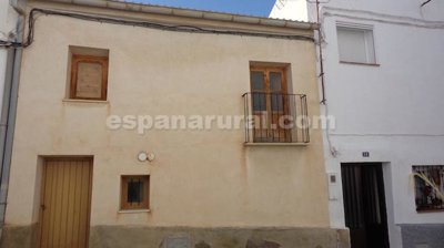 1 - Serón, Maison de village