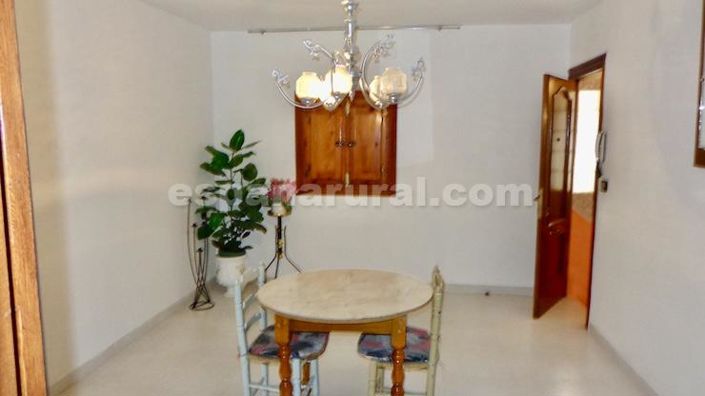 Image No.17-7 Bed Townhouse for sale