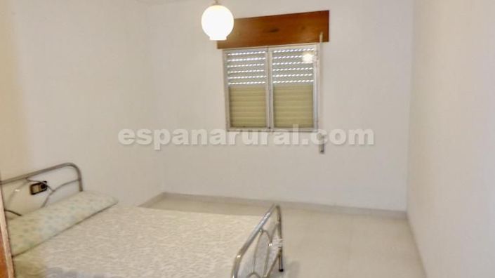 Image No.18-7 Bed Townhouse for sale