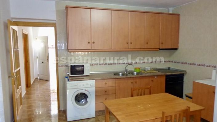 Image No.4-7 Bed Townhouse for sale