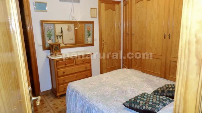 Image No.6-7 Bed Townhouse for sale