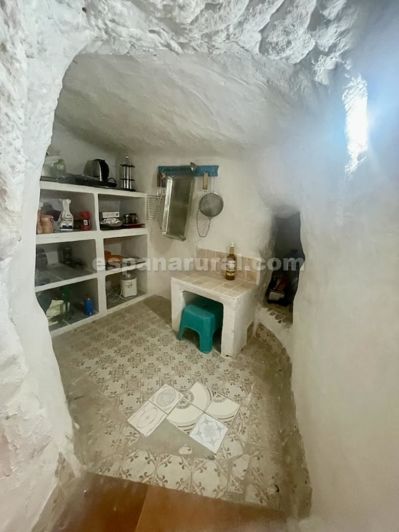 Image No.10-3 Bed Country House for sale