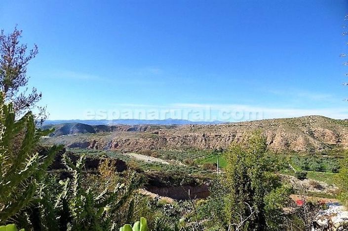 Image No.18-3 Bed Country House for sale