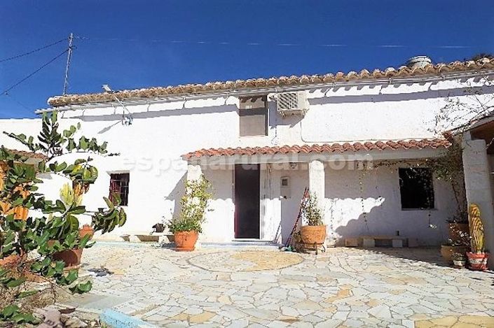 Image No.2-3 Bed Country House for sale