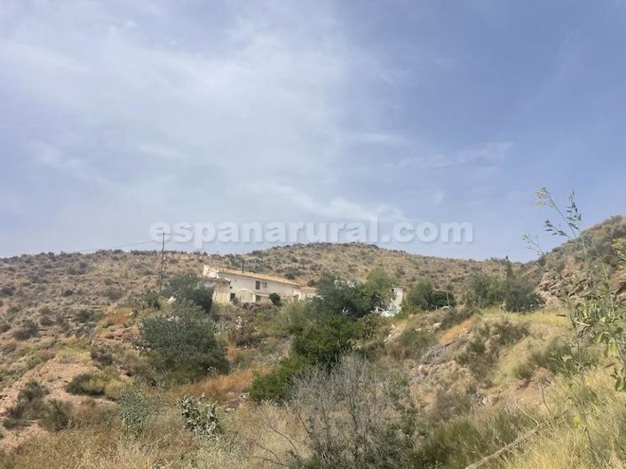 Image No.20-3 Bed Country House for sale