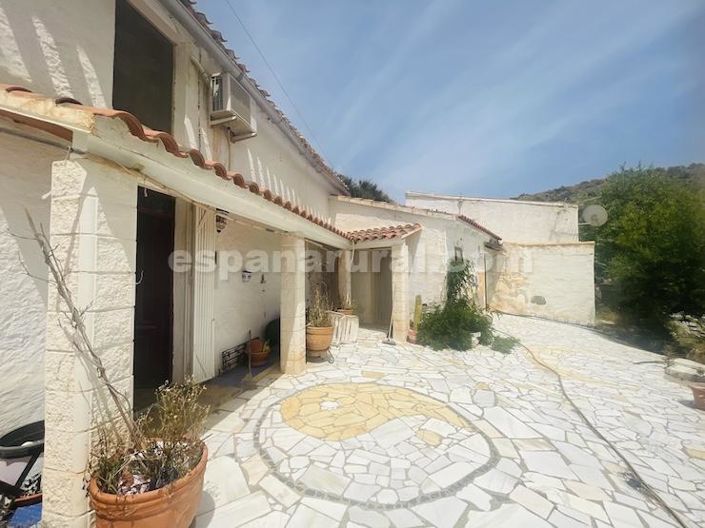 Image No.4-3 Bed Country House for sale