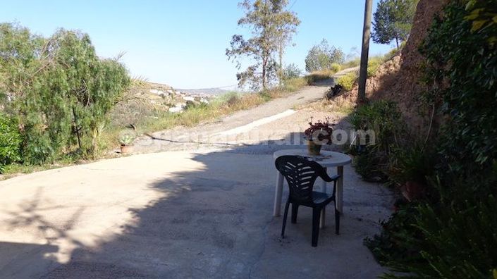 Image No.12-3 Bed Country House for sale