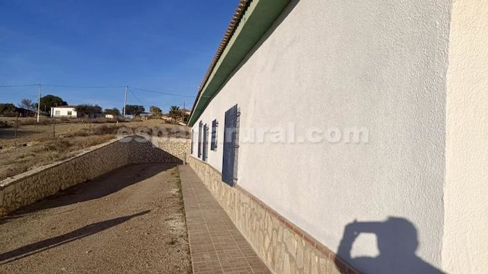 Image No.26-3 Bed Villa for sale