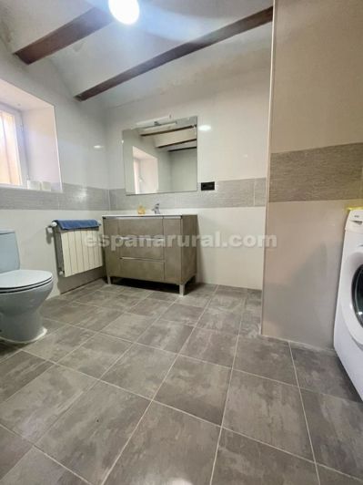 Image No.8-6 Bed Village House for sale