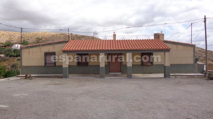 Image No.1-Maison de campagne de 6 chambres à vendre à Albox