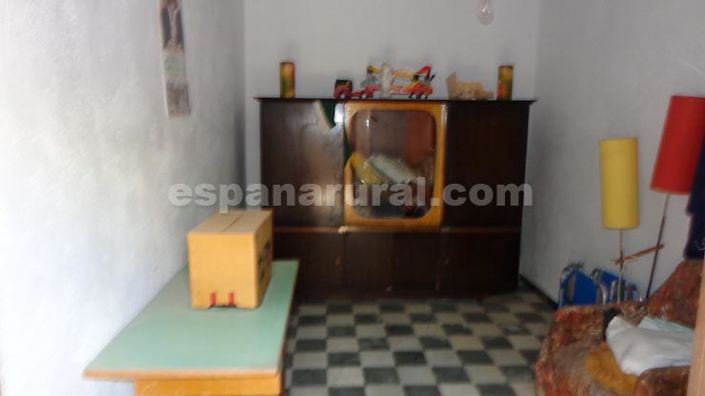 Image No.10-6 Bed Country House for sale