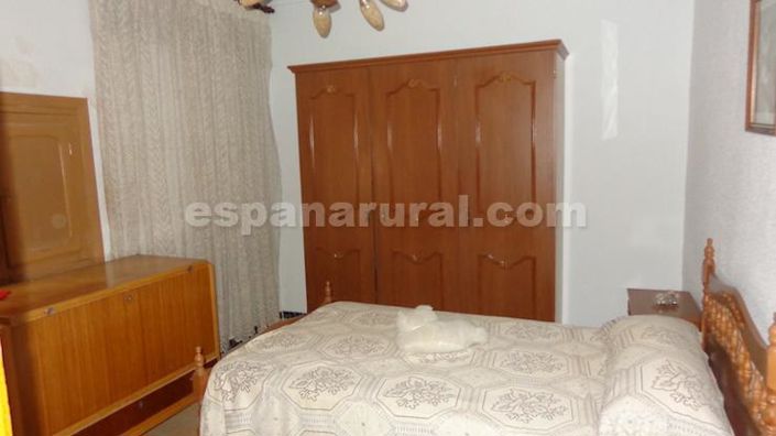 Image No.12-6 Bed Country House for sale