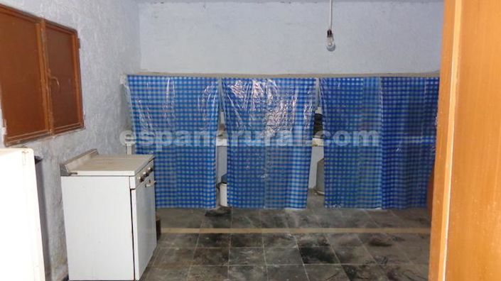 Image No.17-6 Bed Country House for sale