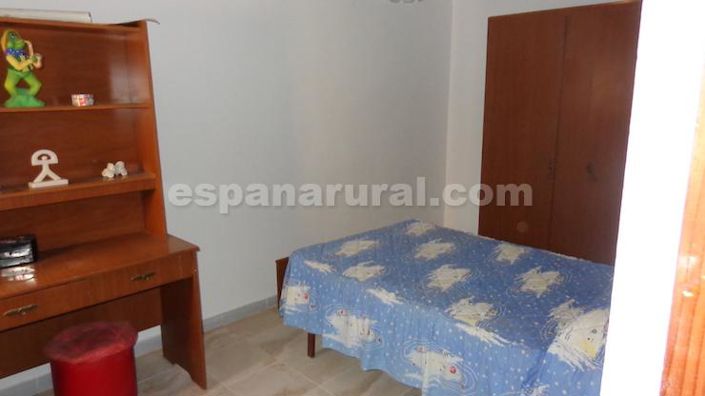 Image No.8-6 Bed Country House for sale