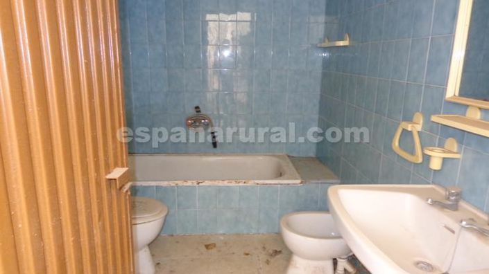 Image No.9-6 Bed Country House for sale