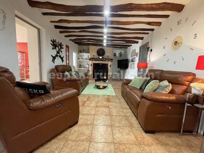 Image No.6-5 Bed Country House for sale