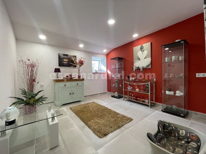 Image No.9-5 Bed Country House for sale