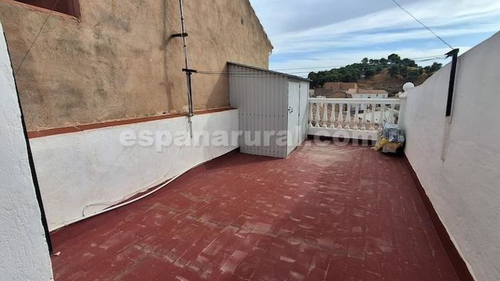 Image No.13-3 Bed Townhouse for sale