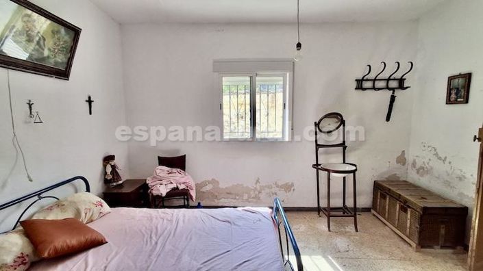 Image No.14-3 Bed Country House for sale