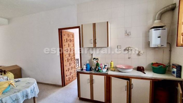 Image No.8-3 Bed Country House for sale