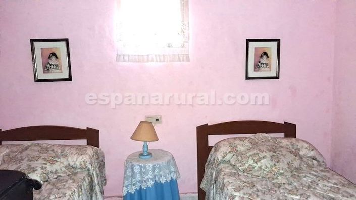 Image No.11-3 Bed Country House for sale