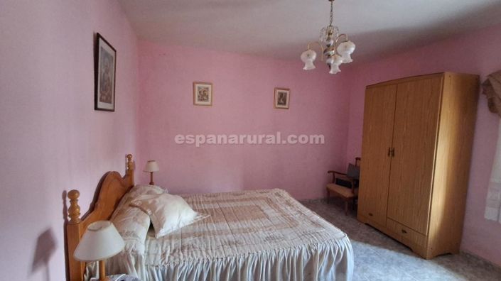 Image No.9-3 Bed Country House for sale