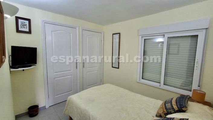 Image No.11-4 Bed Country House for sale