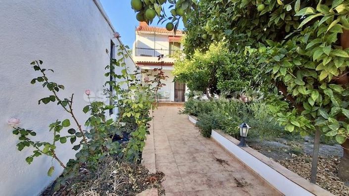 Image No.28-4 Bed Country House for sale