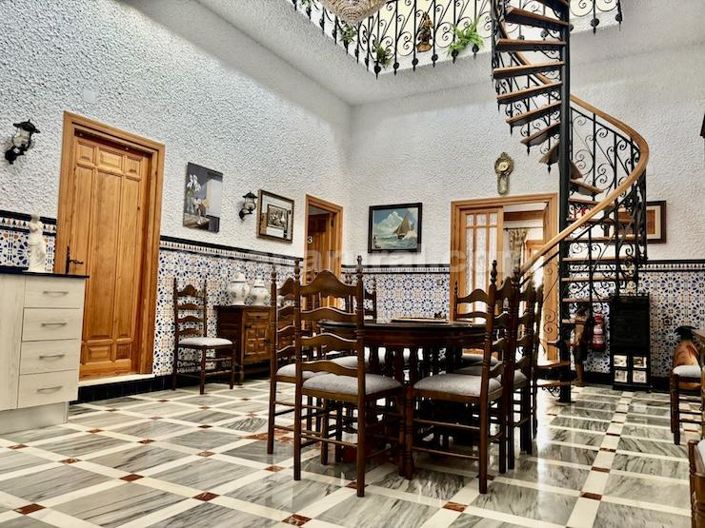 Image No.4-Villa de 5 chambres à vendre à Costa Tropical