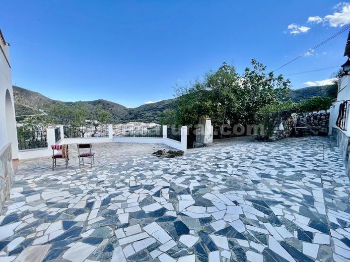 Image No.17-6 Bed Country House for sale